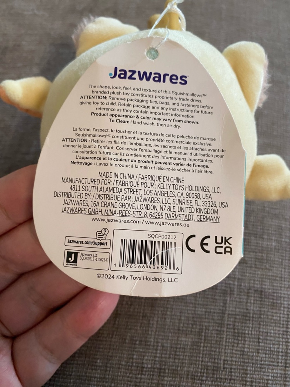 Squishmallows 3.5" Clip-On Meghan The Bat. NWT - Picture 6 of 8